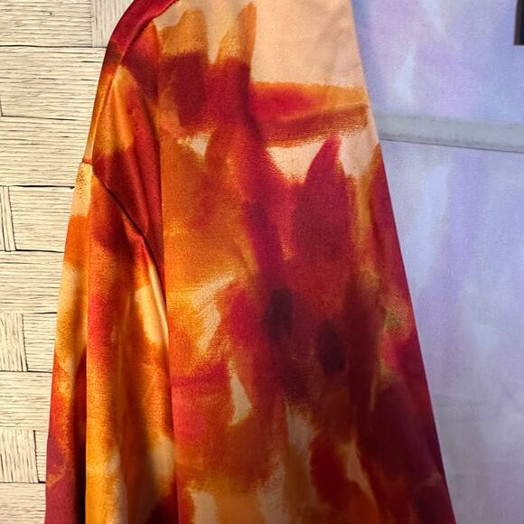 ASOS DESIGN Curve satin long sleeve wrap front mini dress orange abstract print - Picture 4 of 14